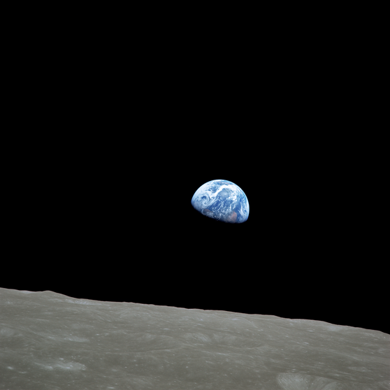 earthrise-010